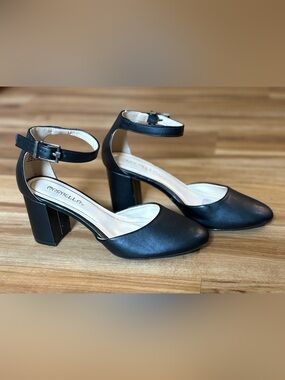 EUC Marbella Alivia Black Ankle Strap Block Heel, Faux Leather, Size 6